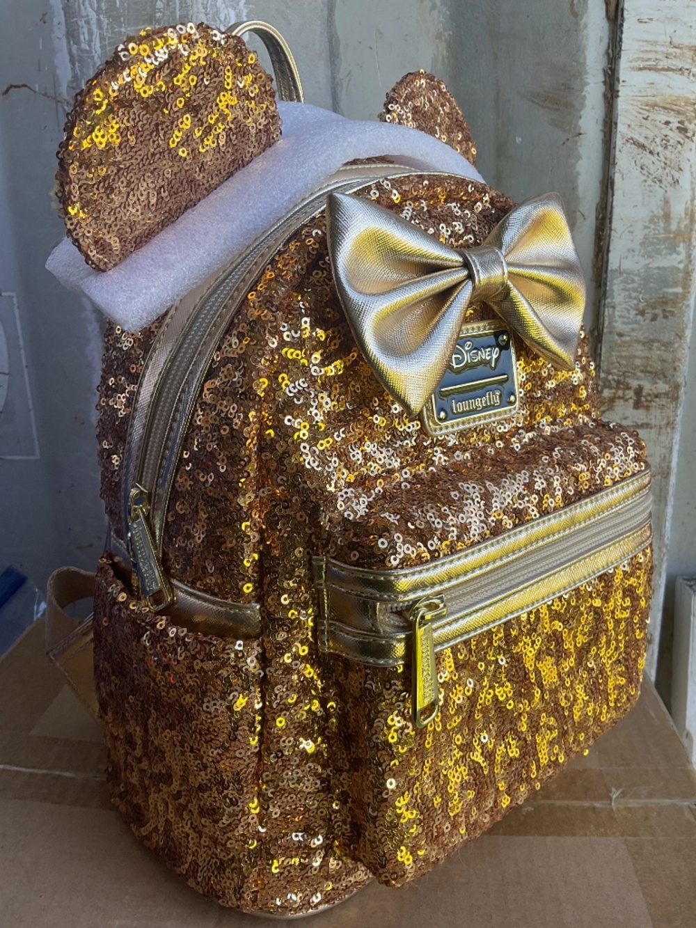 DISNEY PARKS HOLOGRAPHIC GOLD   LASRX exclusive Minnie   BAG NWT - Picture 5 of 8